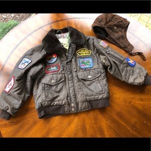 Bomber jacket with patches / aviator hat / easy pilot costume?